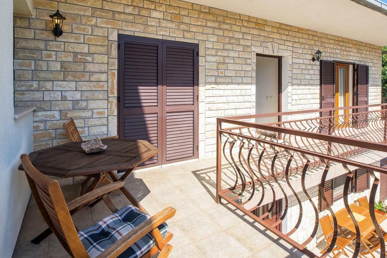 Apartment Olivera Trogir Exterior photo