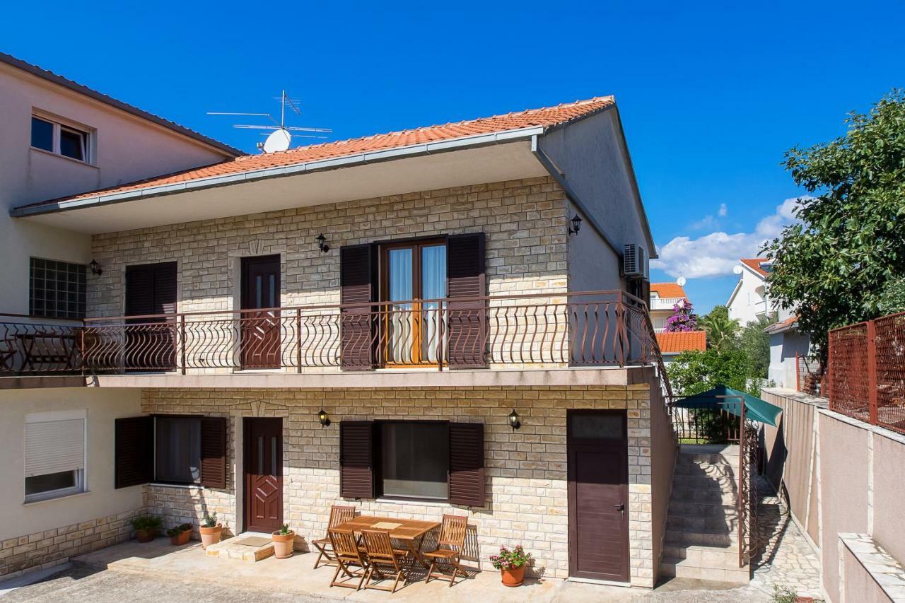 Apartment Olivera Trogir Exterior photo