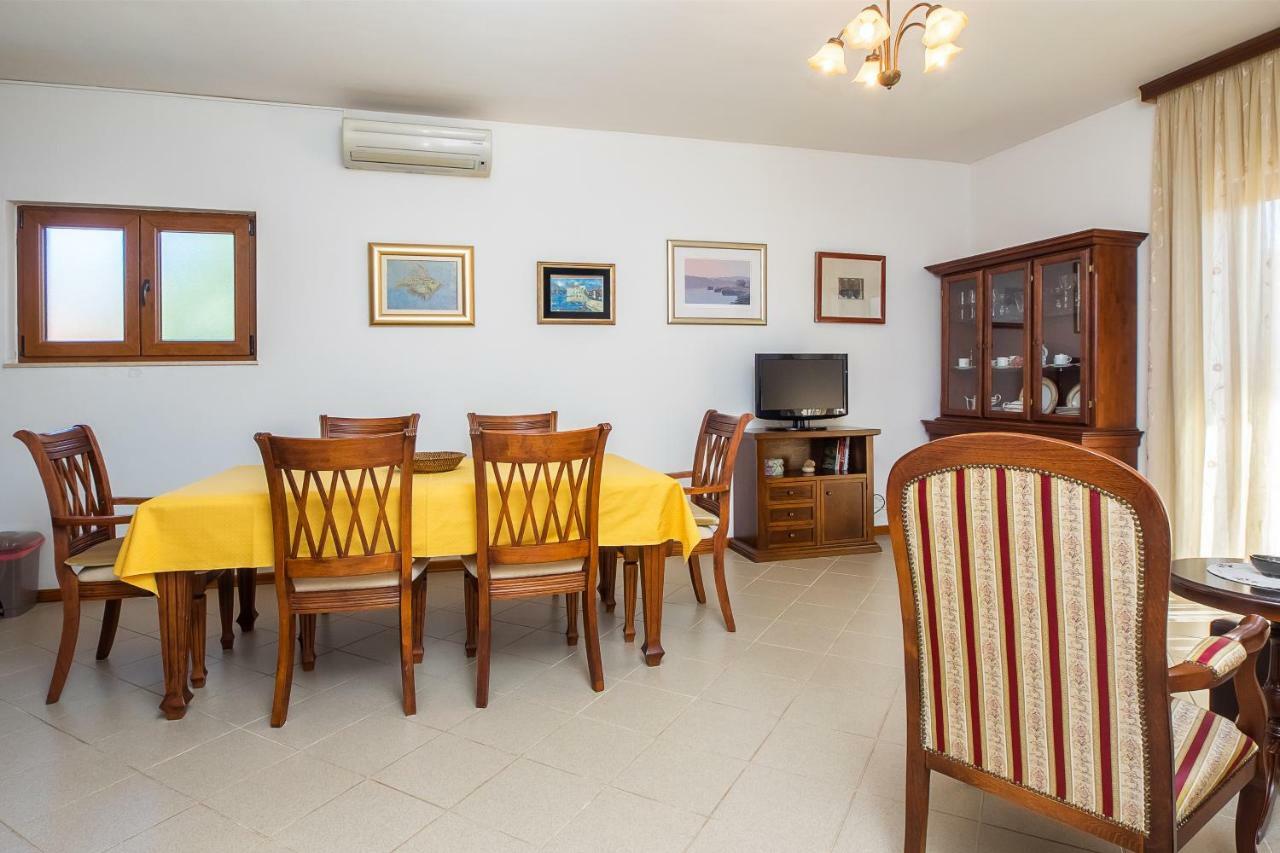Apartment Olivera Trogir Exterior photo